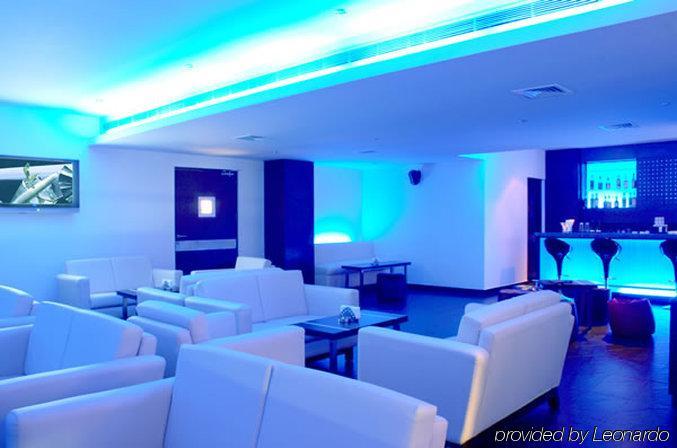 Octave Hotel - Double Road Bangalore Interieur foto