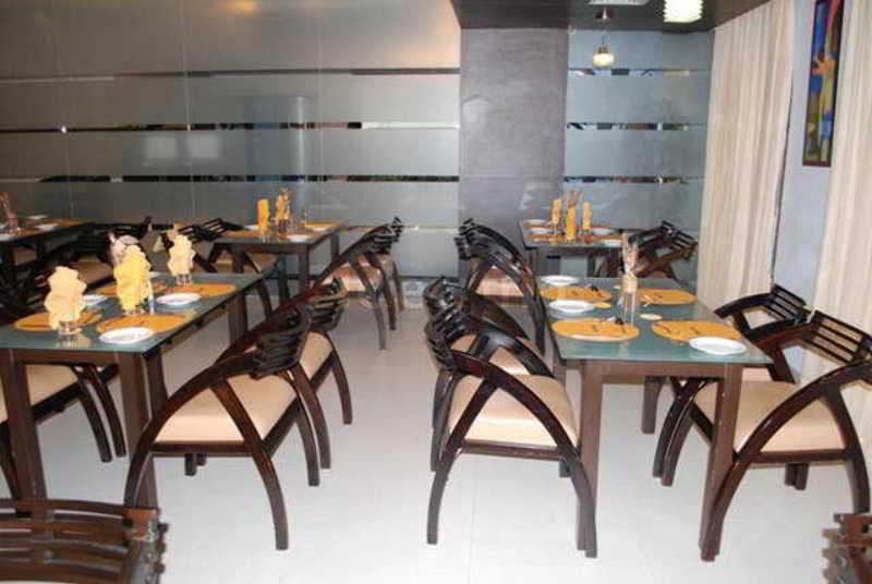 Octave Hotel - Double Road Bangalore Buitenkant foto