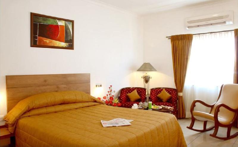 Octave Hotel - Double Road Bangalore Kamer foto