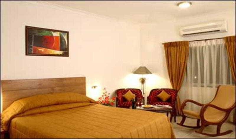 Octave Hotel - Double Road Bangalore Buitenkant foto