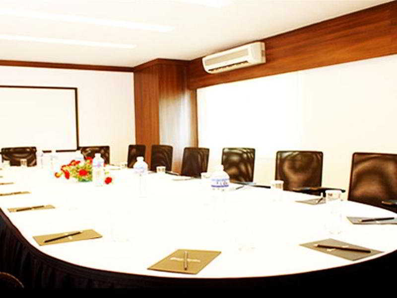 Octave Hotel - Double Road Bangalore Buitenkant foto