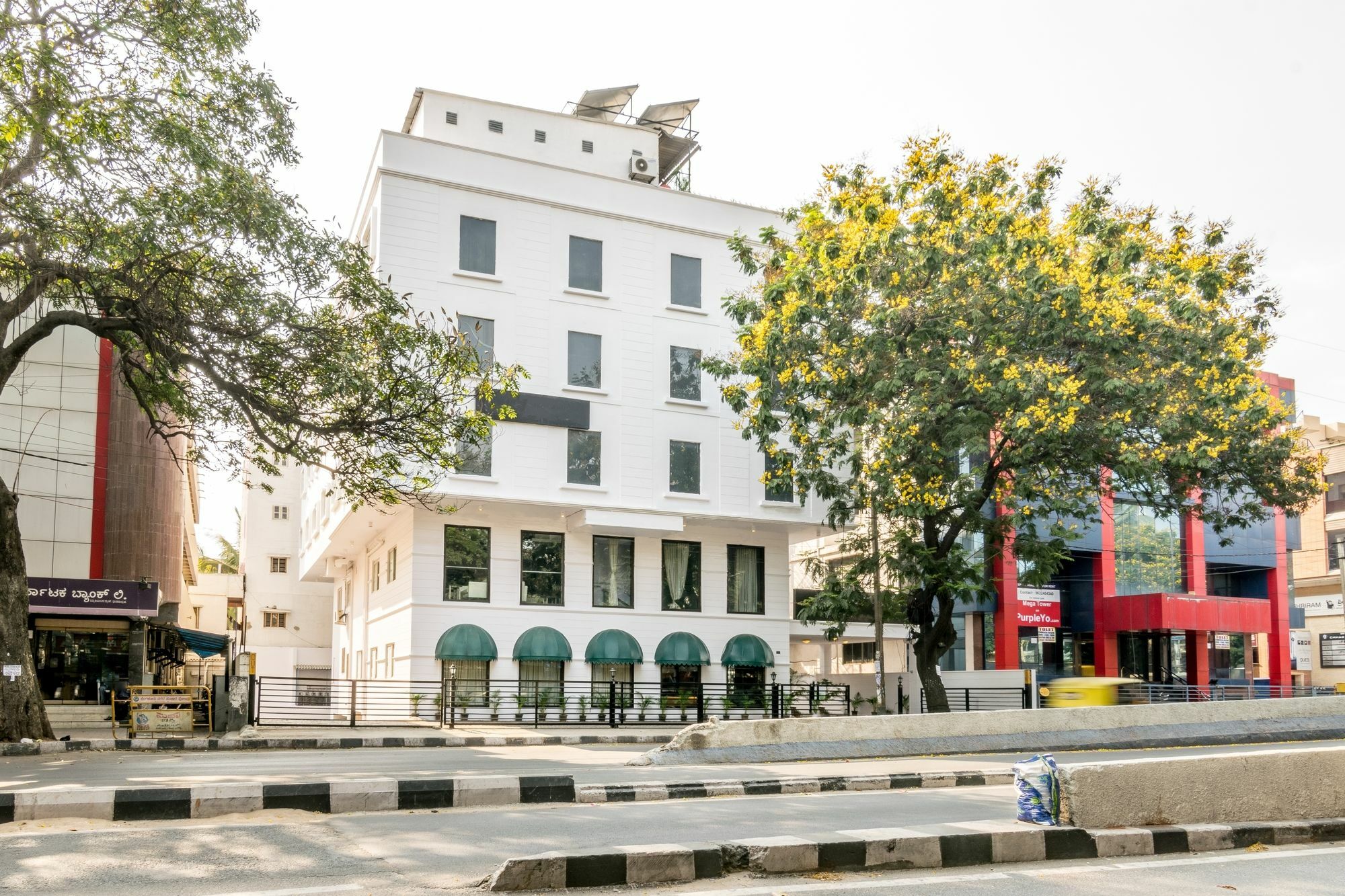 Octave Hotel - Double Road Bangalore Buitenkant foto